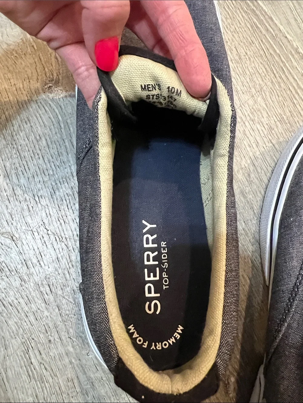 Sperry casual slip